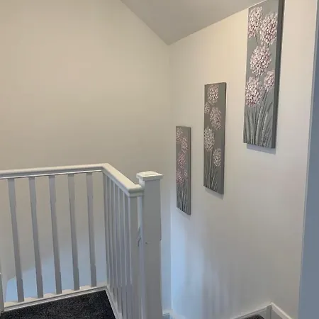 Apartment 14 Eyre Square Lane *