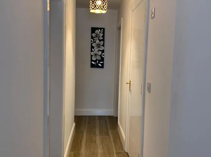 14 Eyre Square Lane * Galway